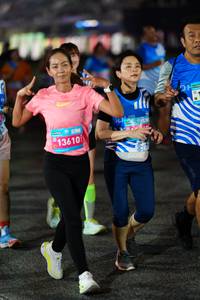 BIB: 13610, 160
                            <button type="button" onclick="openModal(23233629)" class="btn btn-primary btn-sm float-right btn-popup" data-toggle="modal" data-target=".modal-high-quality">
                        <i class="fas fa-shopping-cart"></i> Add to Cart
                    </button>
                                            <button type="button" onclick="isThisMe(23233629, true)" class="btn btn-success btn-sm float-right btn-popup btn-isme hidden" data-toggle="tooltip" data-placement="bottom" title="นี่คือรูปของคุณใช่ไหม คลิกที่นี่เพื่อเอาเข้าอัลบั้ม">
                        <i class="fas fa-plus"></i> Add to album
                    </button>
                    <button type="button" onclick="isThisMe(23233629, false)" class="btn btn-warning btn-sm float-right btn-popup btn-isnotme hidden">
                        <i class="fas fa-ban"></i> Remove from album
                    </button>